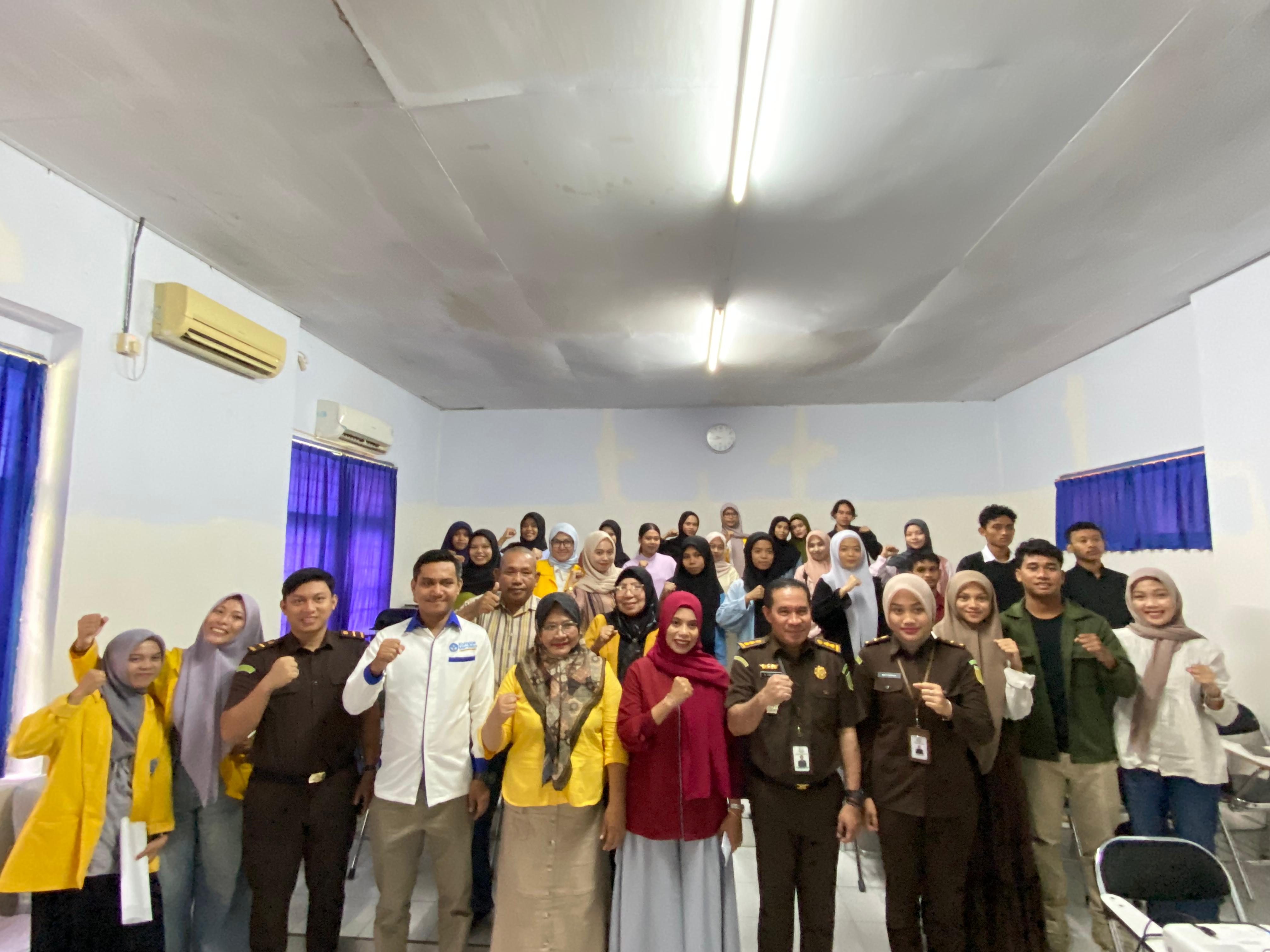 "Kejaksaan Negeri Goes To Campus" Kejaksaan Negeri Baubau Gelar Kuliah Umum di Unidayan