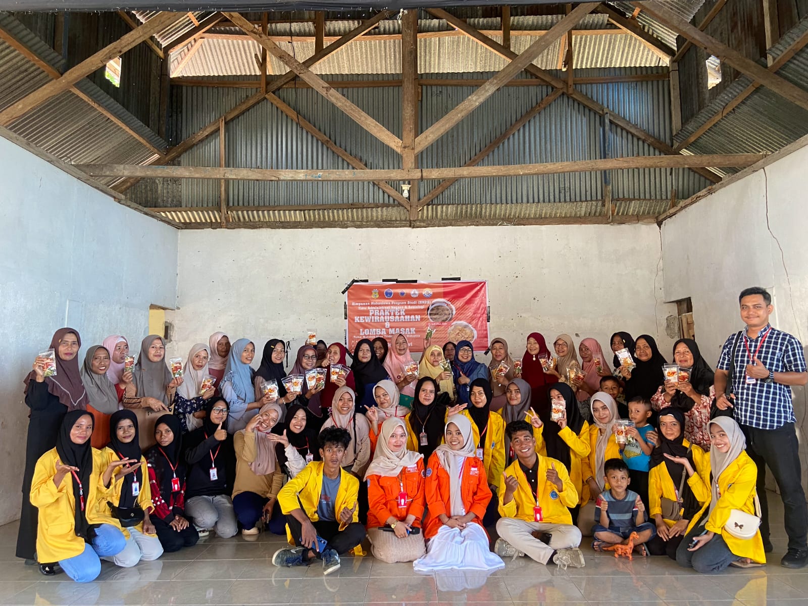 Sosialisasi Produk Kewirausahaan di Matanauwe