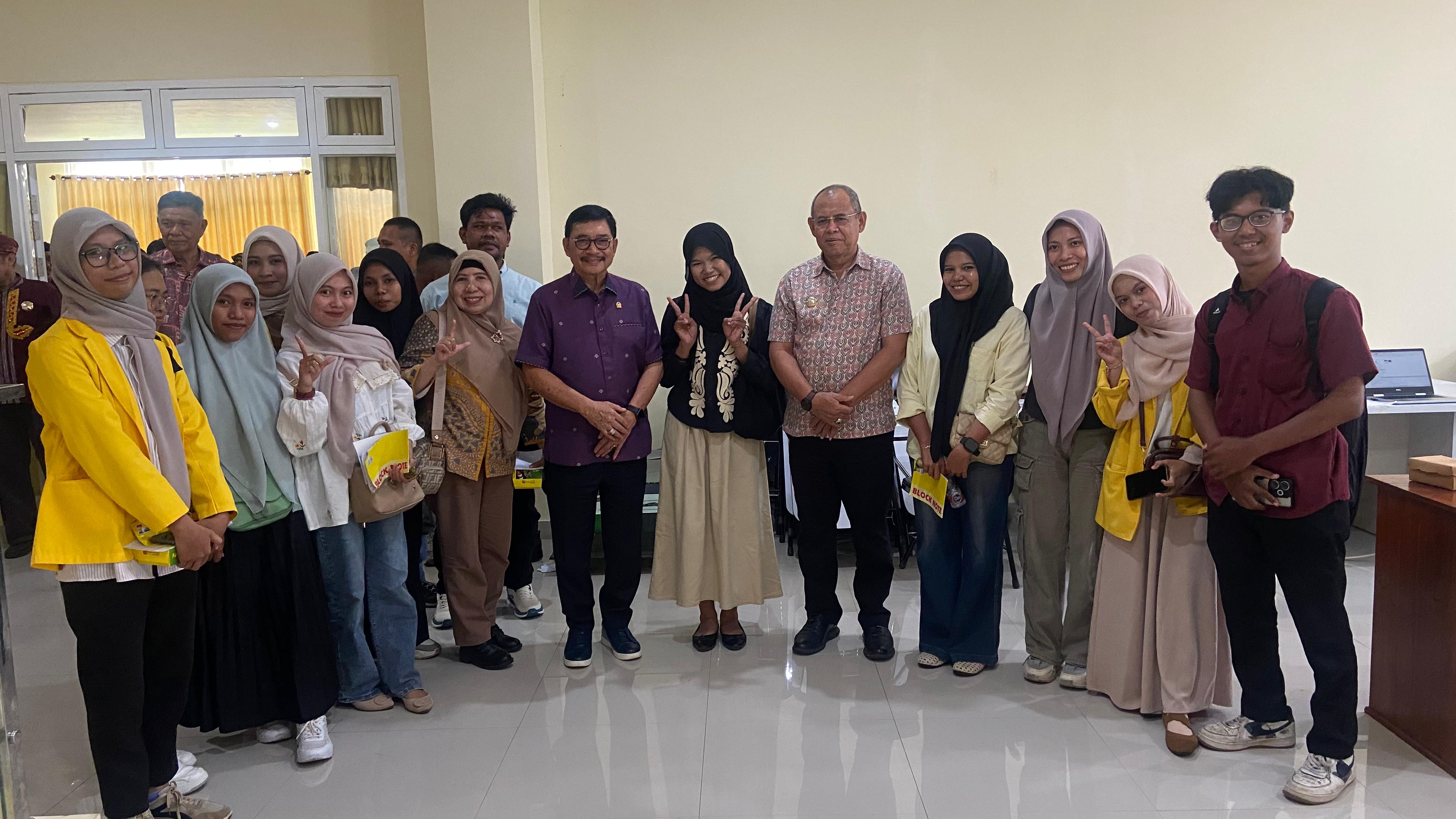 Mahasiswa FISIP Unidayan Mengikuti Kegiatan Bedah Buku “Nilai Buton untuk Indonesia” Kupas Kepemimpinan Amirul Tamim dan Arah Pembangunan Kota Baubau