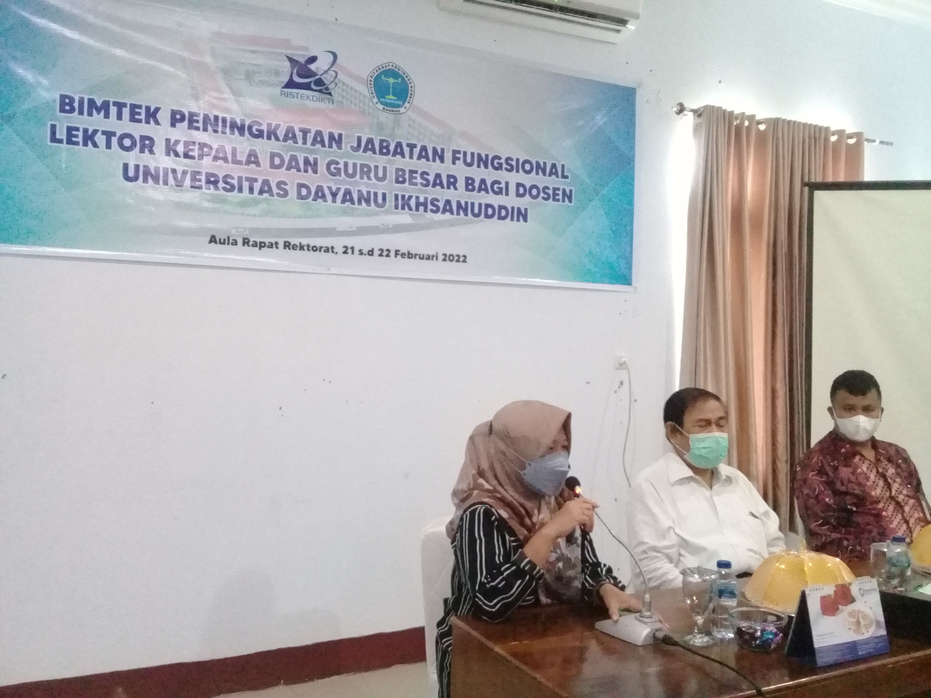 Kegiatan Bimbingan Teknis Bimtek Peningkatan Jabatan Fungsional Lektor Kepala Dan Guru Besar Bagi Dosen Unversitas Dayanu Ikhsanuddin.