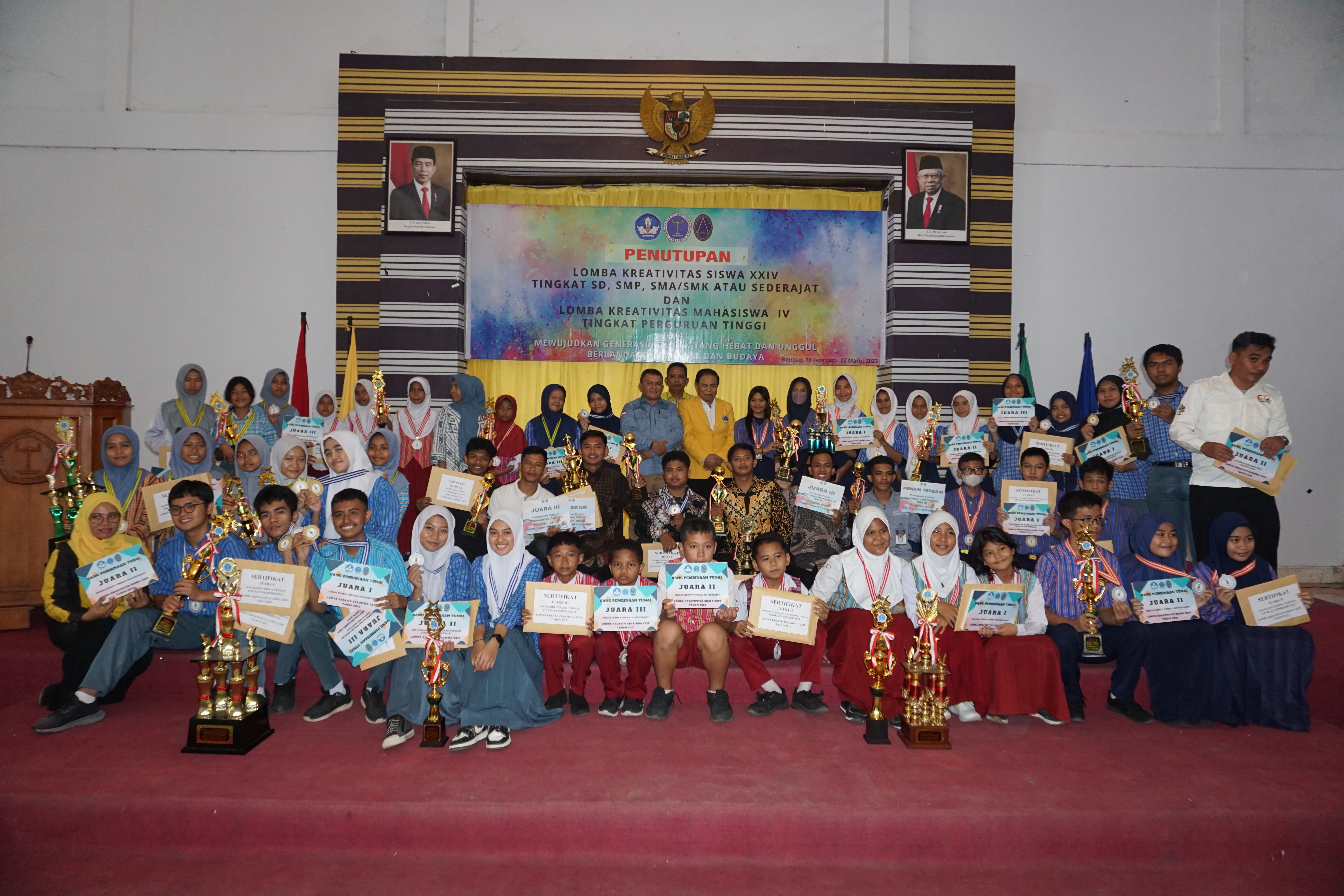 Penutupan Lomba Kreativitas Siswa Ke-24 dan Lomba Kreativitas Mahasiswa Ke-4 Bidang Studi Matematika, Kamis, 02 Maret 2023 di Baruga La Ode Malim Universitas Dayanu Ikhsanuddin.