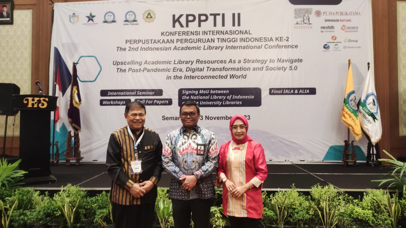 Kepala Perpustakaan Unidayan, Tri Adriyani, SIP., M.Si., menghadiri Konferensi Internasional Perpustakaan Perguruan Tinggi Indonesia Ke-2 (KPPTI II)