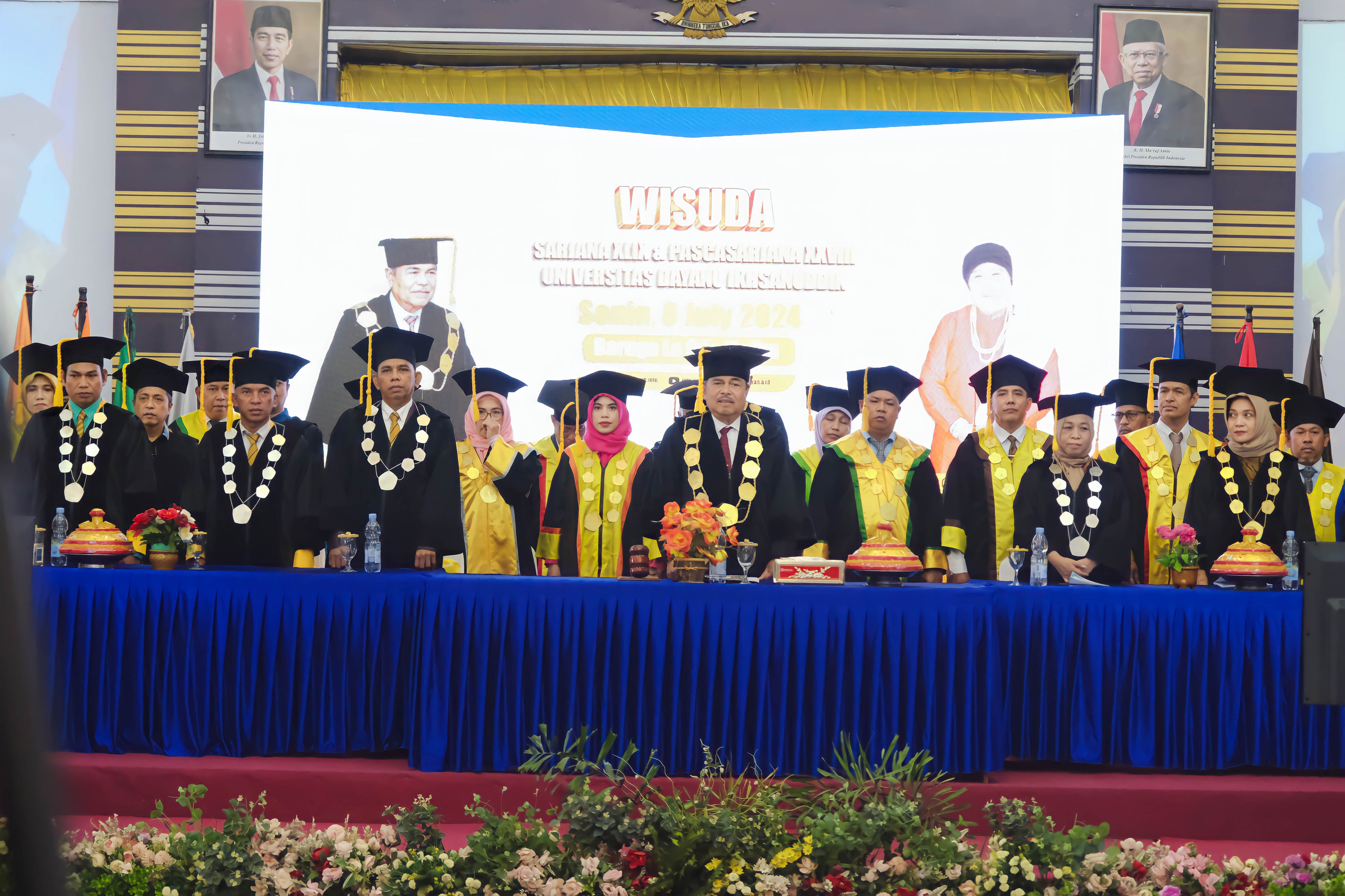 Wisuda Sarjana XLIX dan Pascasarjana XXVIII Universitas Dayanu Ikhsanuddin Berlangsung Meriah