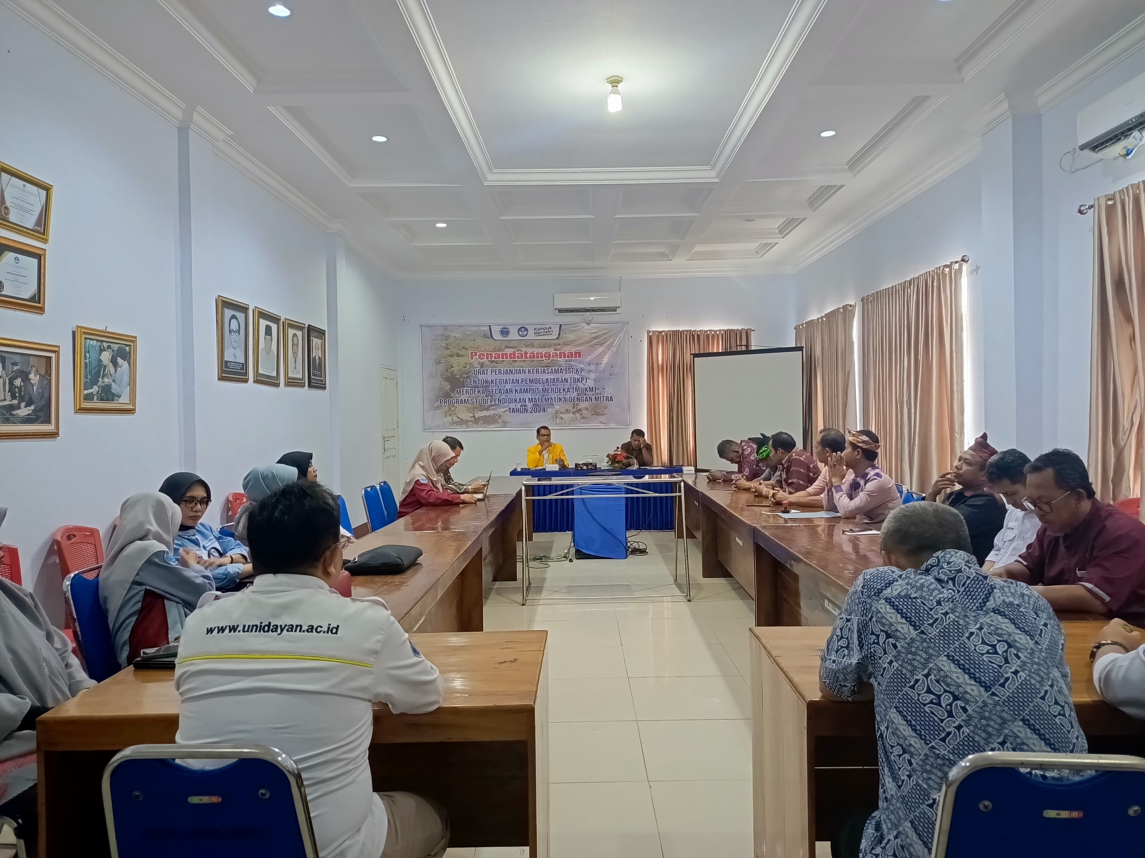 PENANDATANGANAN PERJANJIAN KERJA SAMA PRODI PEND. MATEMATIKA DENGAN MITRA DALAM RANGKA IMPLEMENTASI MERDEKA BELAJAR KAMPUS MERDEKA TAHUN 2024