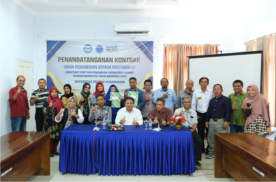 DUA TIM PKM UNIDAYAN TANDA TANGANI KONTRAK HIBAH PENGABDIAN KEPADA MASYARAKAT KEMENDIKBUDRISTEK TAHUN 2024