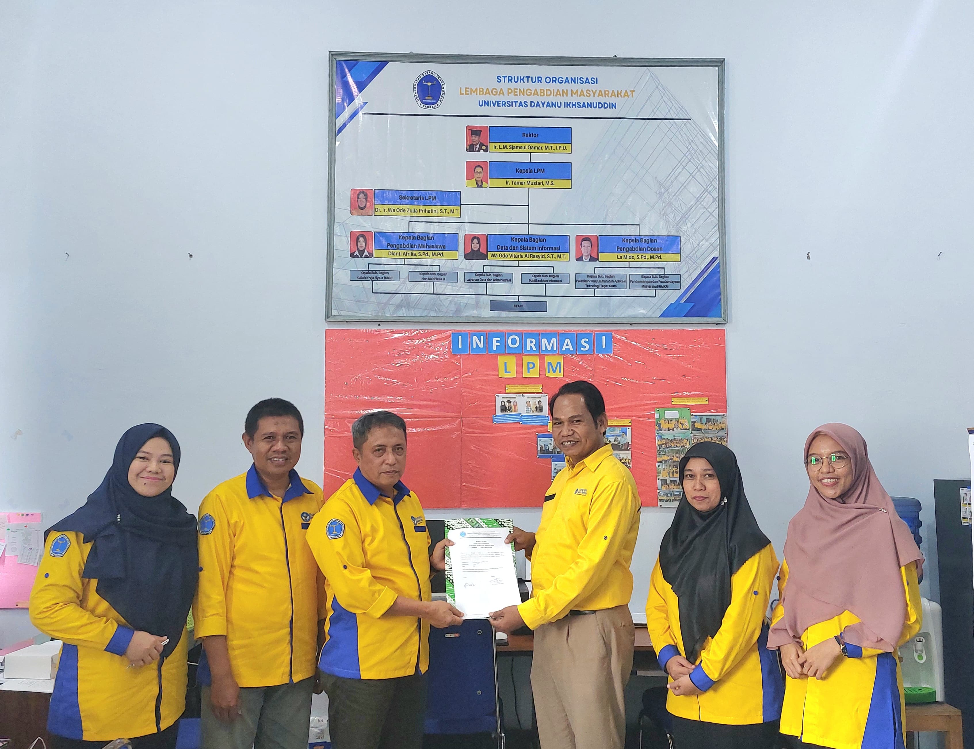PENYERAHAN HASIL AUDIT SPMI LEMBAGA PENGABDIAN MASYARAKAT (LPM) UNIDAYAN PERIODE TAHUN 2024