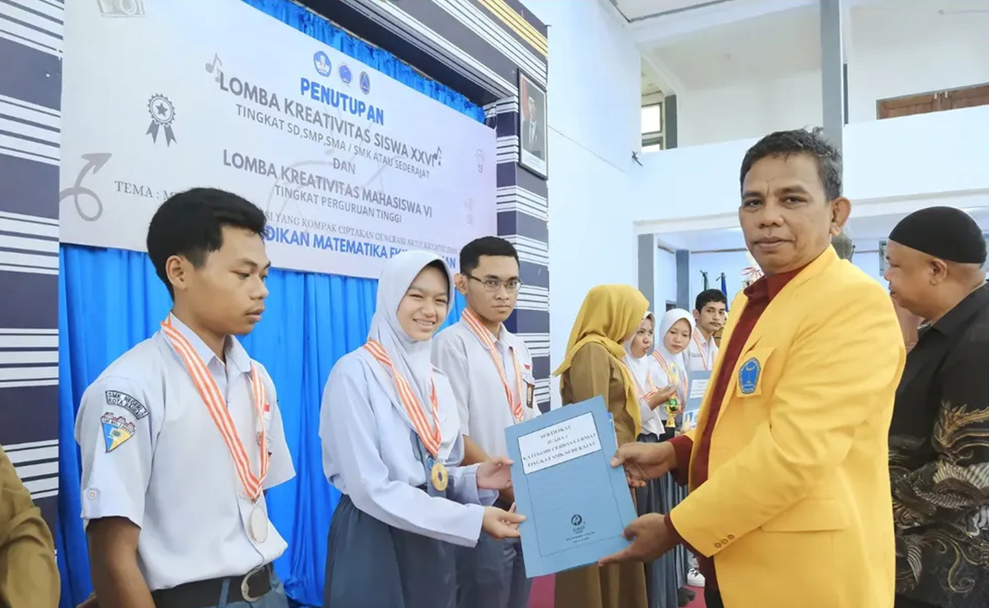 SUKSES!! LOMBA KREATIVITAS SISWA DAN MAHASISWA UNIDAYAN RESMI DITUTUP