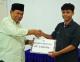 REKTOR UNIDAYAN BERIKAN PENGHARGAAN KEPADA MAHASISWA AGROTEKNOLOGI, JUARA III DALAM AJANG TAEKWONDO UNHAS CUP 2025